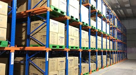 驶入式仓储重型货架适合存储哪些类型的货物？
